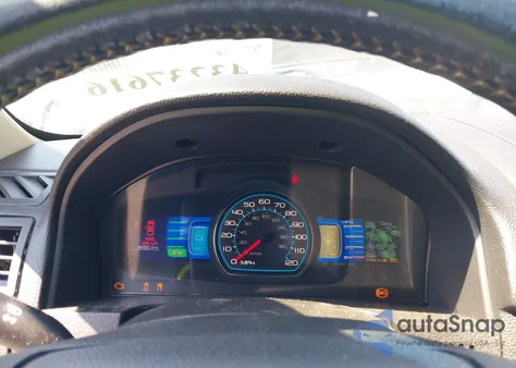 2010 Ford Fusion Hybrid из США, поврежденный, VIN 3FADP0L33AR137184